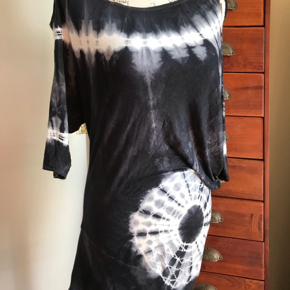 Tunic - Picture 4 of 7